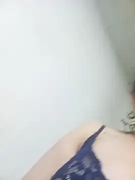 Snapshot of MaryRoze_ chatting on 06-14-26, 06:43 MaryRoze online show from 06-14-26, 06:43