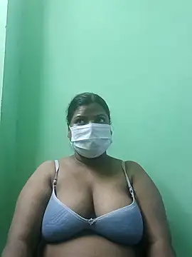 Snapshot of tamil_Nithya_J chatting on 10-31-25, 12:06 tamil Nithya J online show from 10-31-25, 12:06