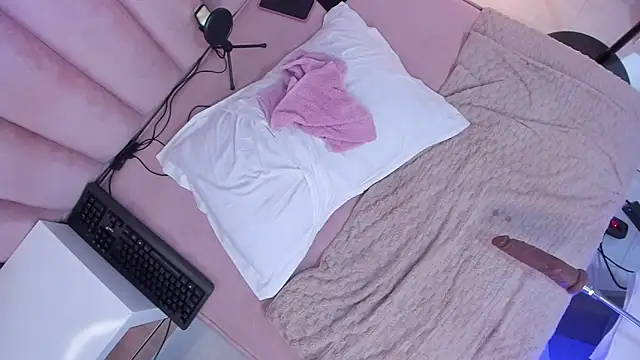 Snapshot of Natural_BIGASS_Nina chatting on 03-07-26, 07:33 Natural BIGASS Nina online show from 03-07-26, 07:33