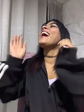 Snapshot of Veronica_Kane chatting on 10-31-25, 03:29 Veronica Kane online show from 10-31-25, 03:29