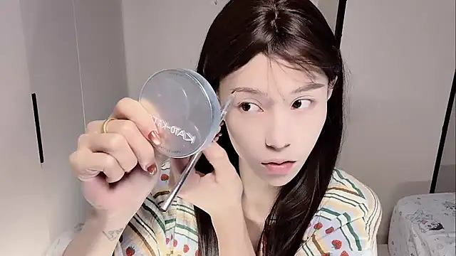 yuyu-33 online show from 11-27-25, 06:04