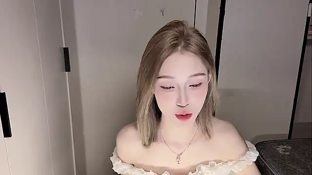 yuyu-33 online show from 02-05-26, 11:26