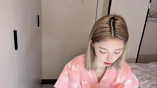 yuyu-33 online show from 03-08-26, 05:33