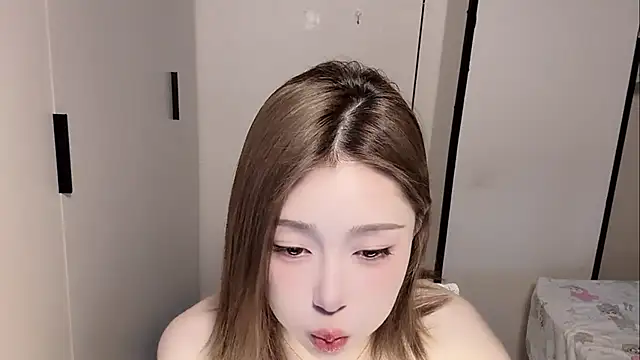 yuyu-33 online show from 04-30-26, 03:57