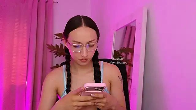 BabyLauritaa online show from 04-17-26, 07:50