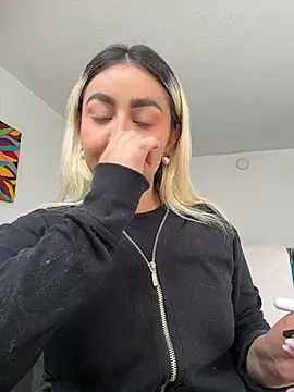 Elina Hills online show from 03-09-26, 06:01