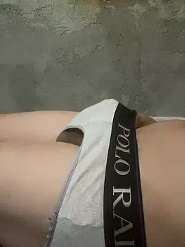 Snapshot of Kevin-xx chatting on 11-20-25, 03:23 Kevin-xx online show from 11-20-25, 03:23