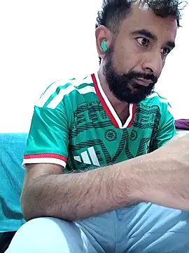 Snapshot of Barbanegra91mx chatting on 06-18-26, 01:06 Barbanegra91mx online show from 06-18-26, 01:06