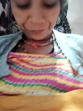 Snapshot of Sangita_g chatting on 11-30-25, 01:59 Sangita g online show from 11-30-25, 01:59