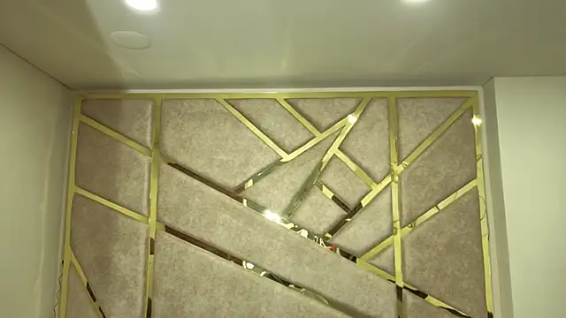 Frrreyaa online show from 11-17-25, 03:01