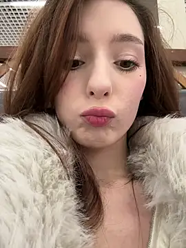 LilluKatten online show from 12-15-25, 09:24