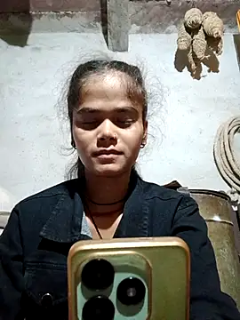 Snapshot of Hot_sutr chatting on 11-01-25, 05:15 Hot sutr online show from 11-01-25, 05:15