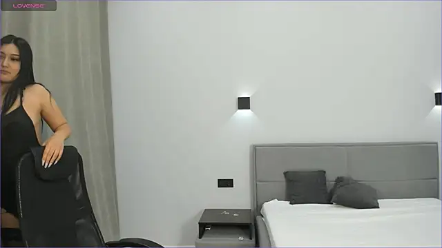 Snapshot of Yunamini chatting on 11-03-25, 07:26 Yunamini online show from 11-03-25, 07:26