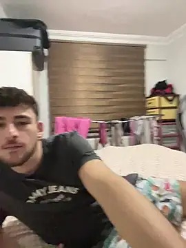 yasinesra757  online show from 02-08-26, 11:41