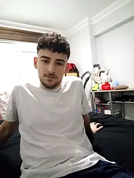 yasinesra757  online show from 02-18-26, 02:02