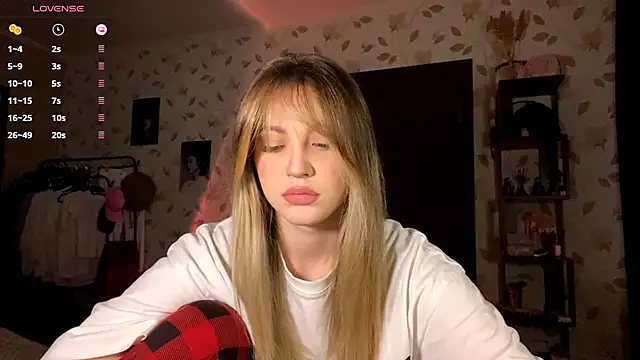 OrethaEredia online show from 11-09-25, 03:54