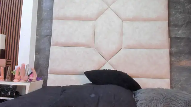 Liia Leens online show from 03-10-26, 04:06