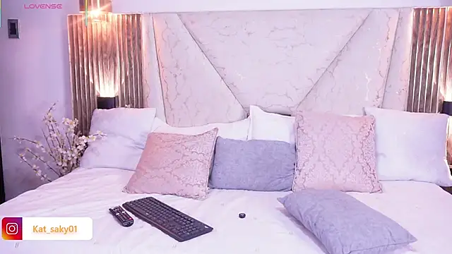 Snapshot of Kat_Saky chatting on 06-08-26, 11:16 Kat Saky online show from 06-08-26, 11:16