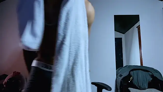 Snapshot of 3v1l chatting on 11-09-25, 06:39 3v1l online show from 11-09-25, 06:39