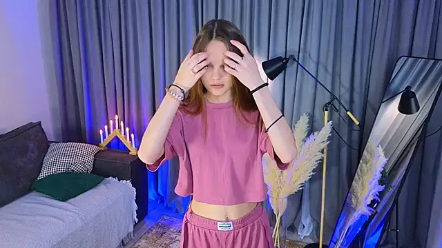 KarlaMagnett online show from 11-19-25, 03:12