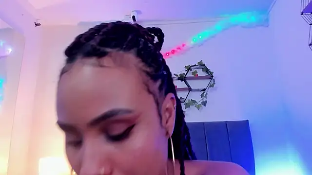 Snapshot of Lucerop_ chatting on 05-21-26, 03:24 Lucerop online show from 05-21-26, 03:24