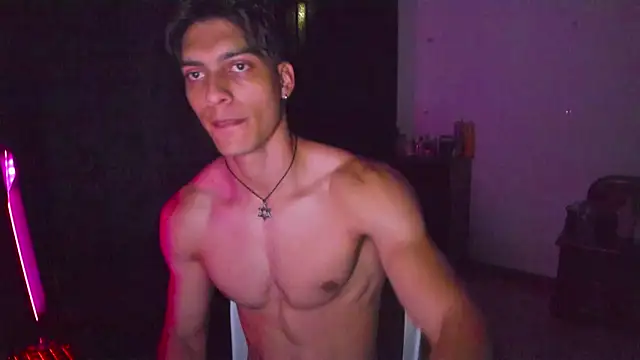 Snapshot of AlessioVitale chatting on 03-28-26, 09:53 AlessioVitale online show from 03-28-26, 09:53