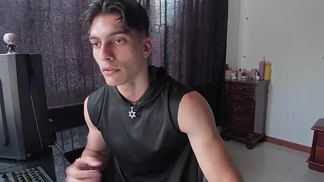 Snapshot of AlessioVitale chatting on 03-28-26, 09:58 AlessioVitale online show from 03-28-26, 09:58