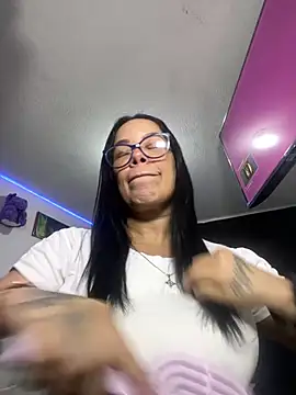 Snapshot of sofia_lopez70 chatting on 07-18-26, 10:46 sofia lopez70 online show from 07-18-26, 10:46