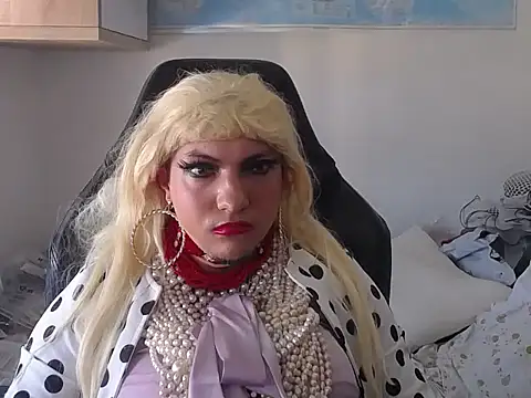 VanesaCrossic online show from 04-24-26, 09:34