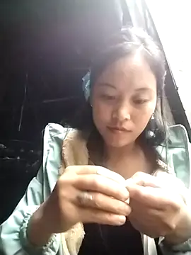 Snapshot of Alice-567 chatting on 11-02-25, 02:25 Alice-567 online show from 11-02-25, 02:25