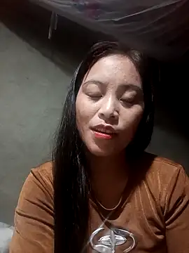 Snapshot of Alice-567 chatting on 11-11-25, 02:44 Alice-567 online show from 11-11-25, 02:44