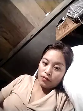 Snapshot of Alice-567 chatting on 11-13-25, 06:40 Alice-567 online show from 11-13-25, 06:40