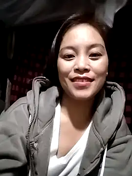 Snapshot of Alice-567 chatting on 11-17-25, 02:23 Alice-567 online show from 11-17-25, 02:23