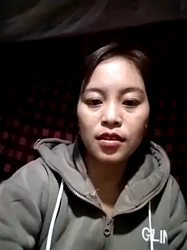 Snapshot of Alice-567 chatting on 11-18-25, 02:28 Alice-567 online show from 11-18-25, 02:28