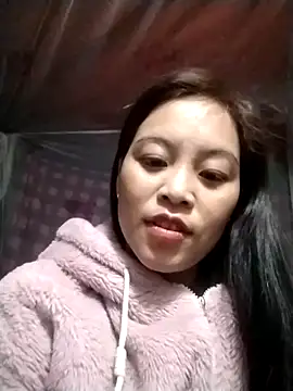 Snapshot of Alice-567 chatting on 11-18-25, 07:18 Alice-567 online show from 11-18-25, 07:18