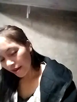 Snapshot of Alice-567 chatting on 11-21-25, 02:05 Alice-567 online show from 11-21-25, 02:05