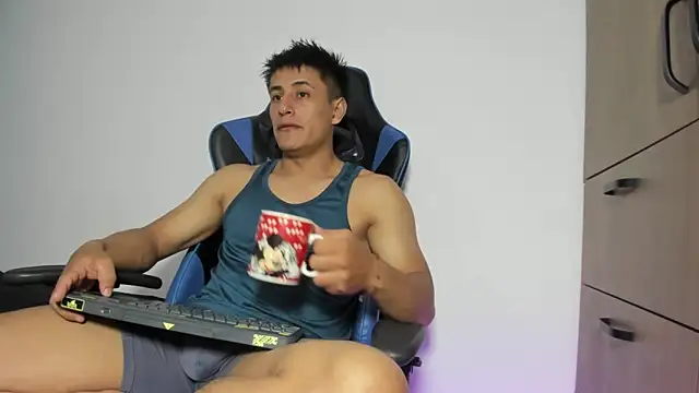 dorman boy online show from 02-12-26, 01:00