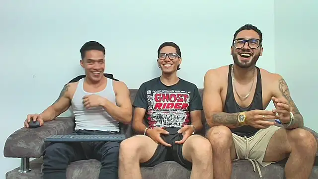 thebadboys05 online show from 12-17-25, 01:33