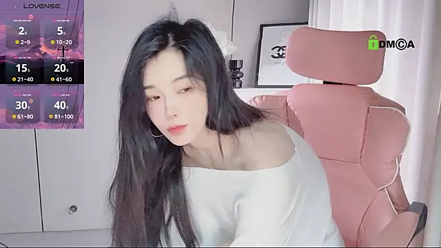 YunShan-33 online show from 06-11-26, 05:05