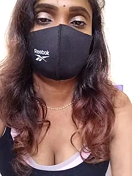 Queen-dhivya online show from 11-17-25, 08:09