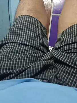 Snapshot of bearslove143 chatting on 11-22-25, 03:49 bearslove143 online show from 11-22-25, 03:49