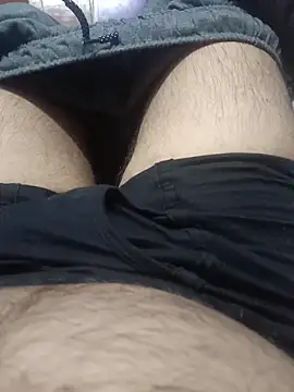 Snapshot of bearslove143 chatting on 12-15-25, 04:28 bearslove143 online show from 12-15-25, 04:28