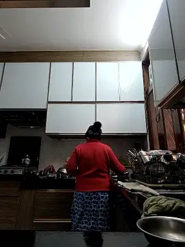 Hot-Sana2 online show from 01-12-26, 06:18