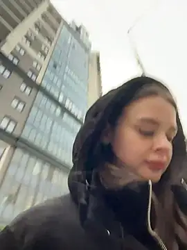 Snapshot of KristiRich chatting on 11-25-25, 08:03 KristiRich online show from 11-25-25, 08:03