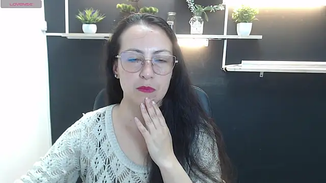 Lauryn Jones online show from 04-14-26, 07:20