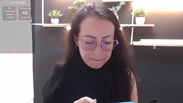 Lauryn Jones online show from 04-22-26, 07:26