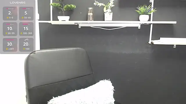 Lauryn Jones online show from 06-06-26, 05:17