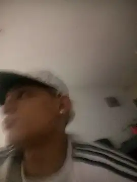 Snapshot of bad_boy_hottx chatting on 11-17-25, 10:04 bad boy hottx online show from 11-17-25, 10:04