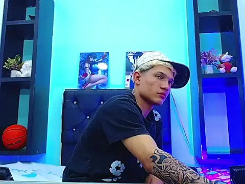 Snapshot of bad_boy_hottx chatting on 11-23-25, 06:13 bad boy hottx online show from 11-23-25, 06:13