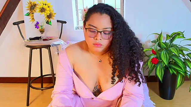 alanaa gomezz online show from 07-25-26, 07:11